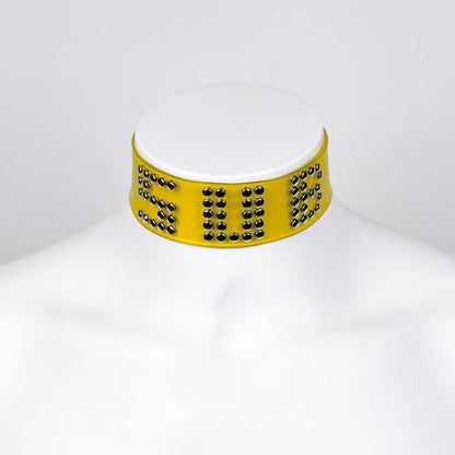 "SUB" choker